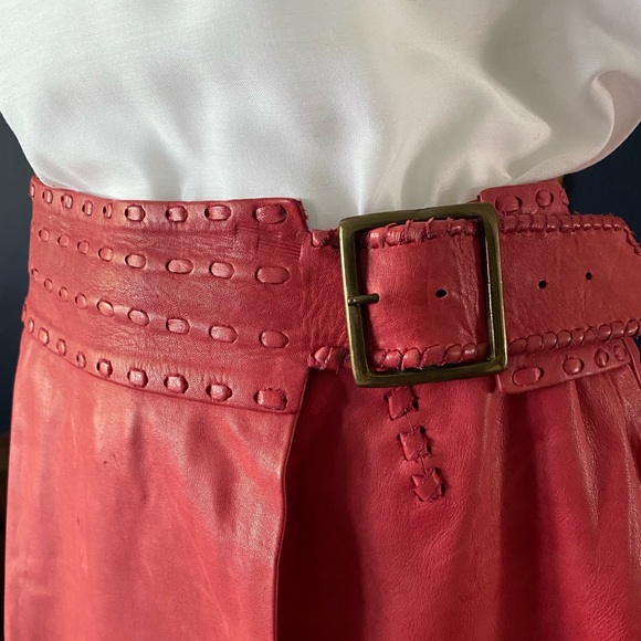 Leather Museum quality 1970s Char de Vazquez skirt suit - Picture 15 of 15